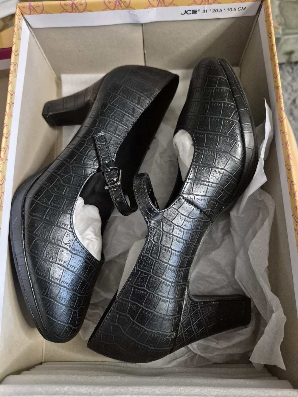 easy street Black Croc-Texture Mary Jane Pump - Picture 4 of 8